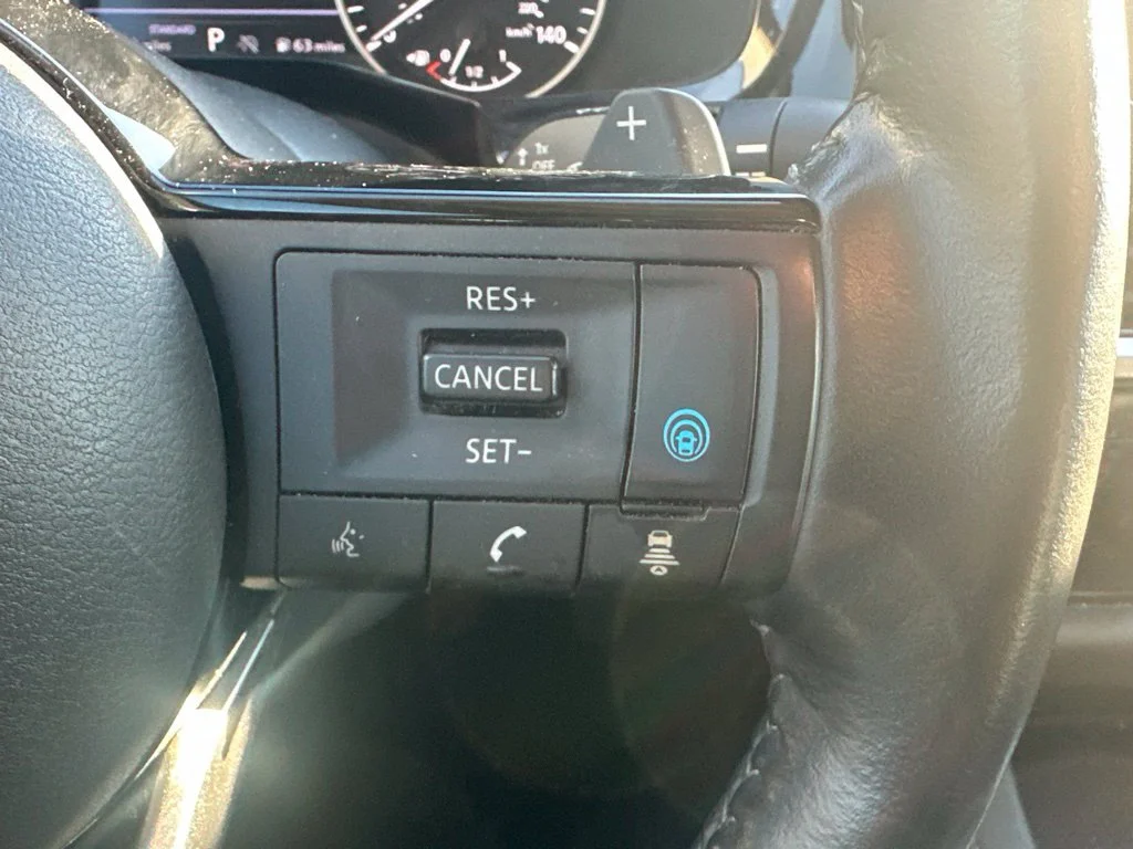 Used 2022 Black Nissan SL image 19