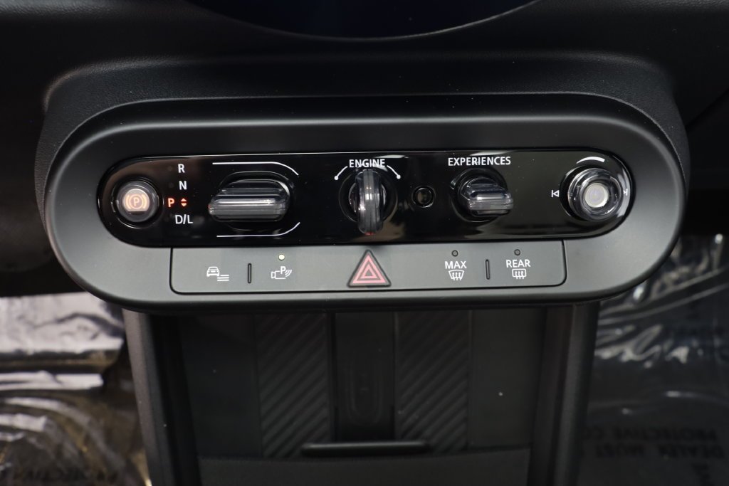 2026 MINI Hardtop 2 Door - Photo 13