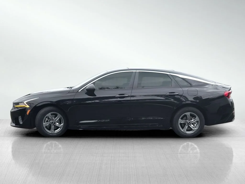 2021 Kia K5 LXS - Photo 7