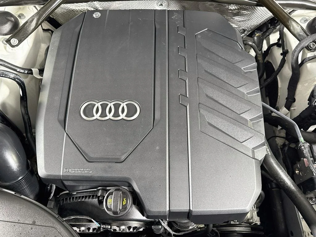 Used 2023 Ibis White Audi 40 Premium image 24