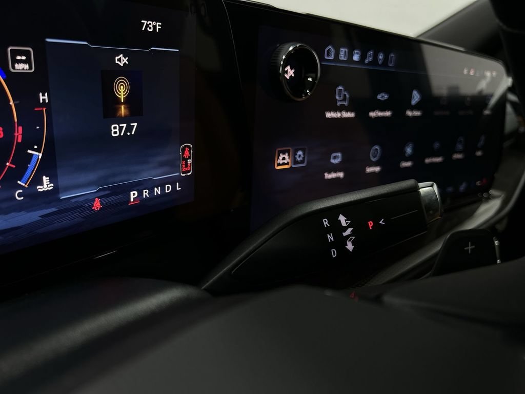 New 2027 Mosaic Black Metallic Chevrolet Z71 image 22