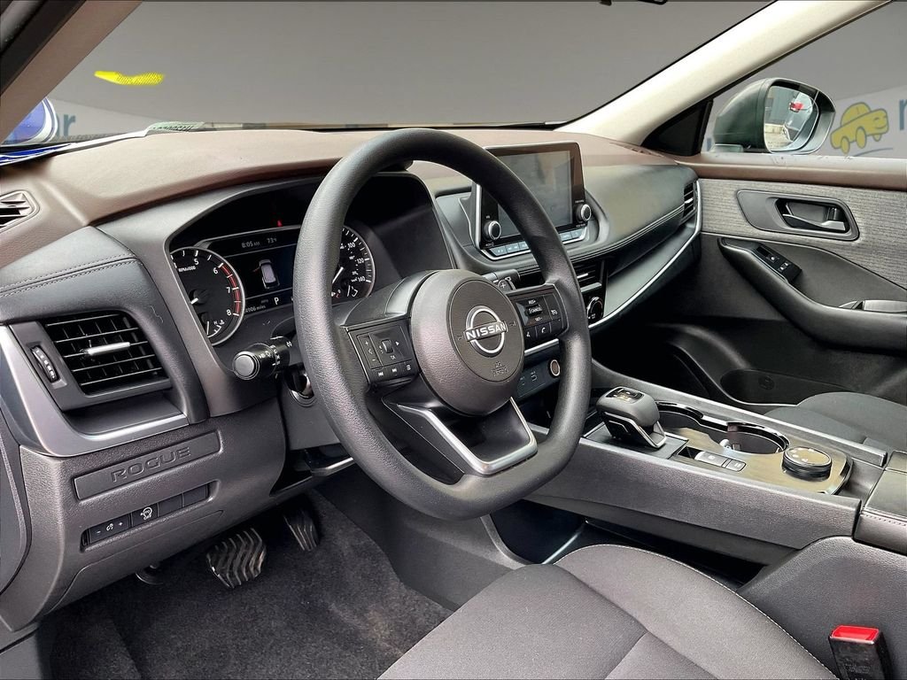 Used 2023 Gray Nissan S image 8