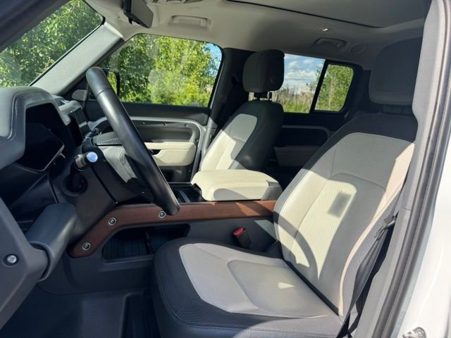 2024 Land Rover Defender X-Dynamic SE - Photo 10