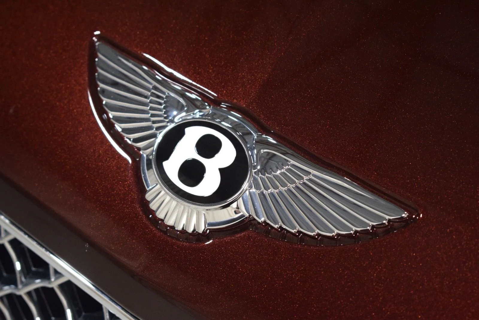 Used 2021 Red Bentley  image 9