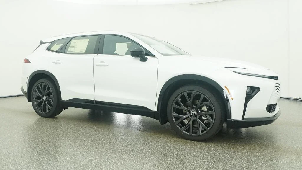 New 2026 Oxygen White Toyota Limited image 11