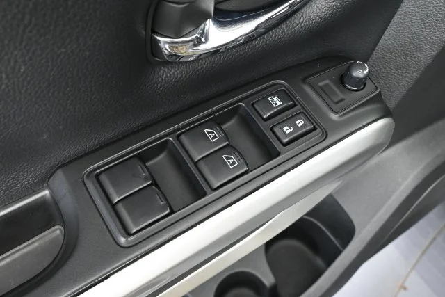 Used 2018 Brown Nissan SV image 15
