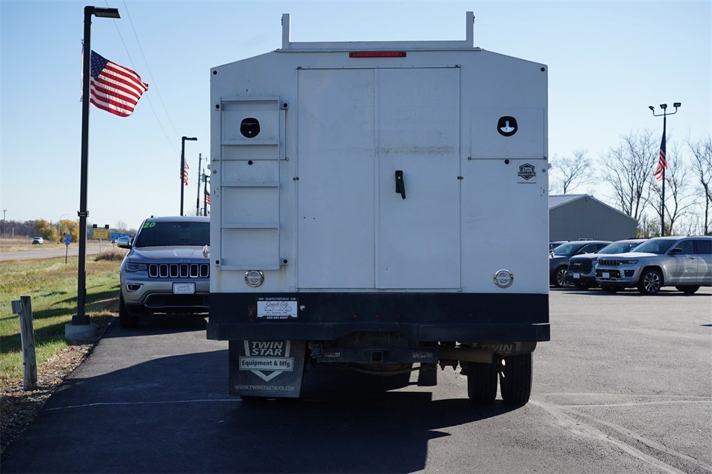 2021 Ram 5500 photo 4