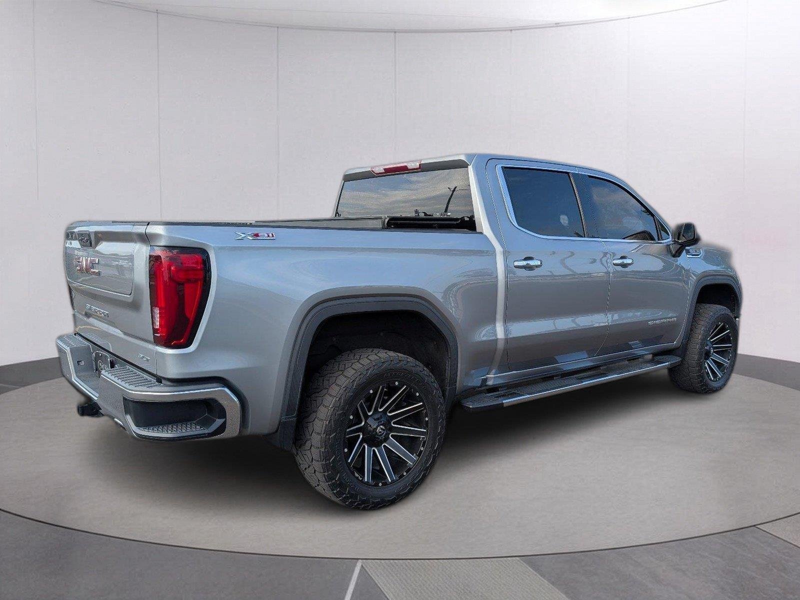 Used 2023 STERLING METALLIC GMC SLT image 7
