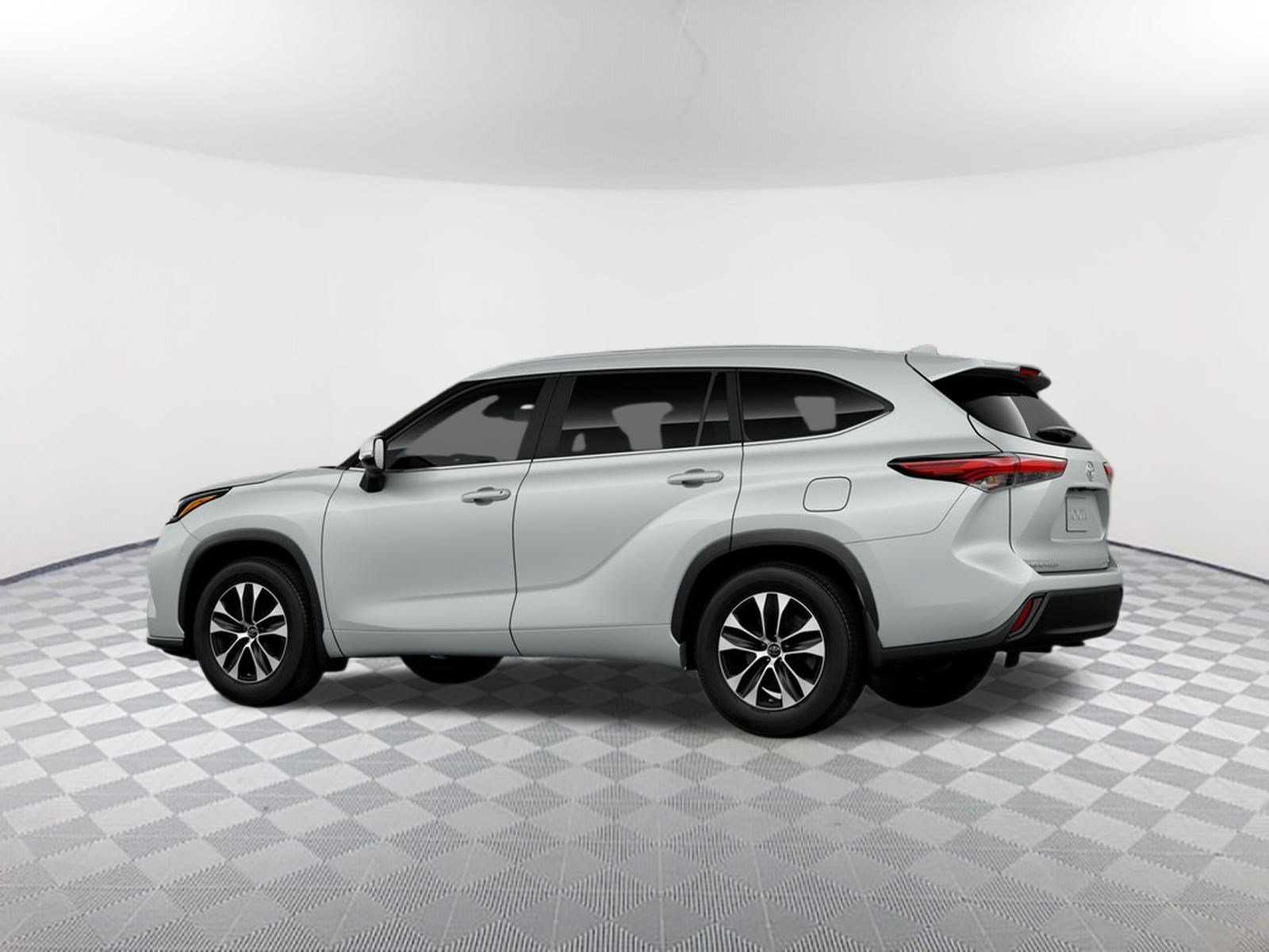 New 2026 Wind Chill Pearl Toyota XLE image 5