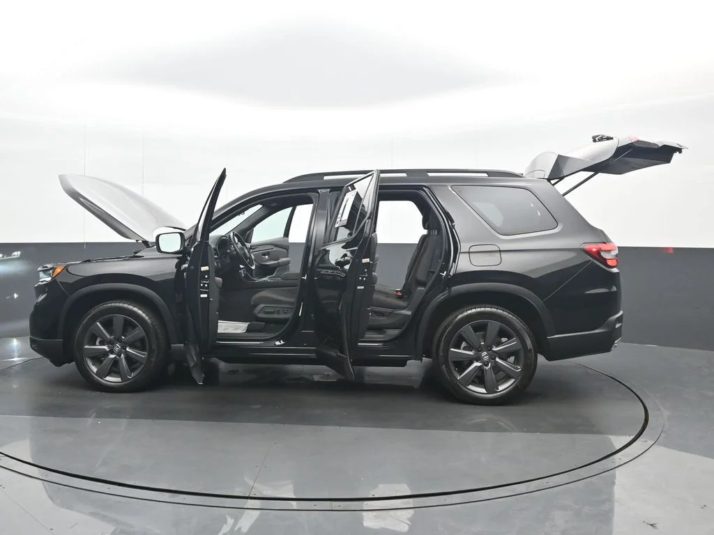 Used 2025 Black Honda Sport image 38