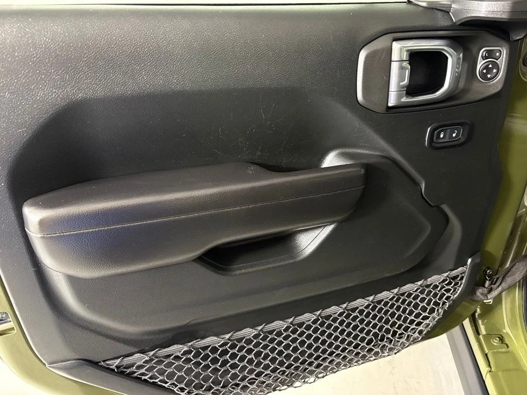 Used 2021 Green Jeep Unlimited Rubicon image 14