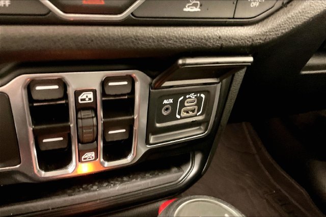 Used 2025 Gray Jeep Sport S image 15