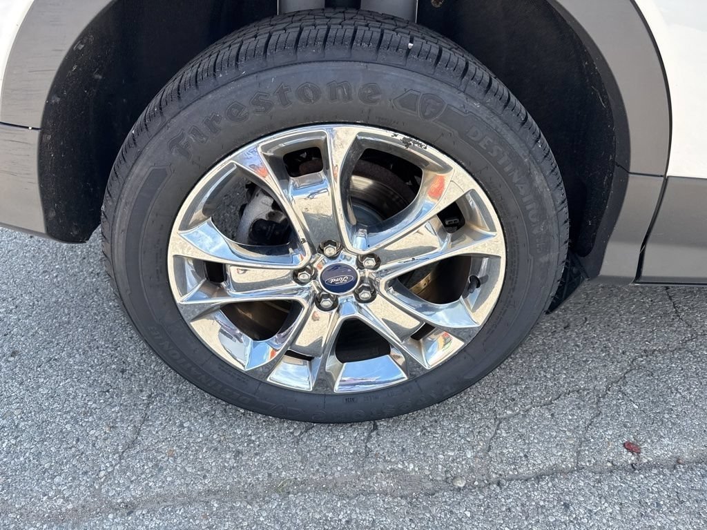 Used 2013 White Platinum Ford SEL image 14