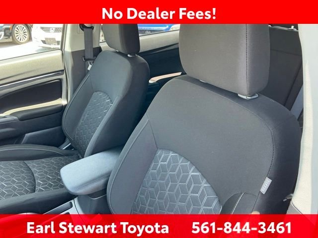 Used 2024 Gray Mitsubishi 2.0 ES image 36
