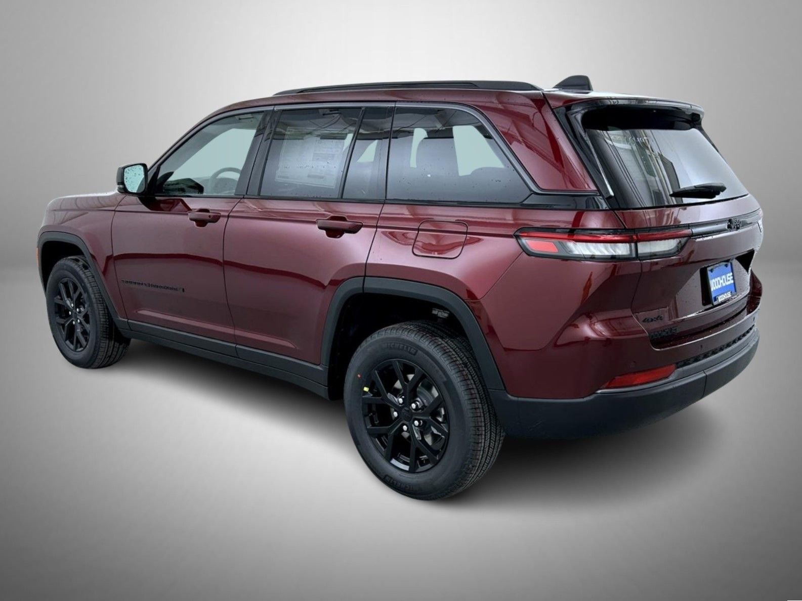New 2026 Velvet Red Pearl-Coat Exterior Paint Jeep Altitude image 7