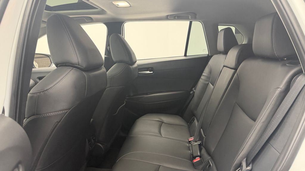 Used 2025 Beige Toyota XLE image 37