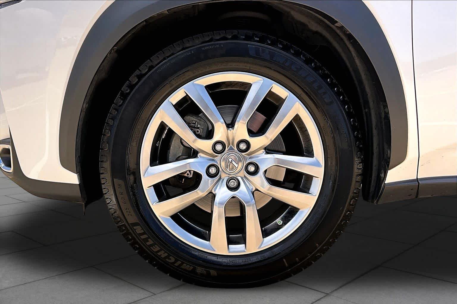 Used 2016 Eminent White Pearl Lexus  image 11