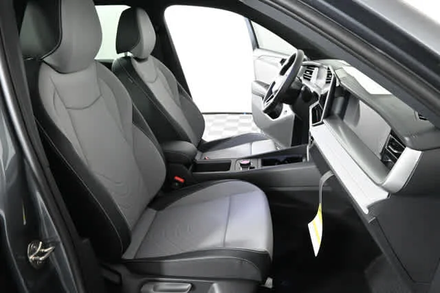 New 2026 Platinum Gray Metallic Volkswagen SE R-Line Black image 16