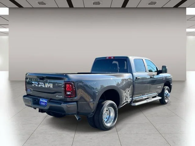 New 2026 Granite Crystal Metallic Clear-Coat Exterior Paint RAM Big Horn image 3