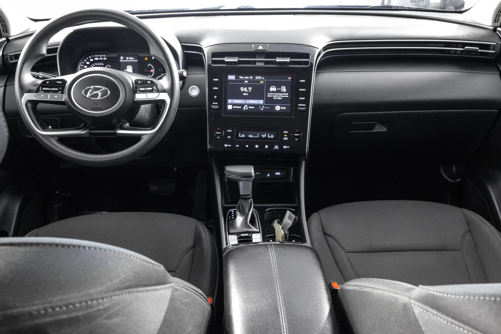 Used 2024  Hyundai SEL image 23
