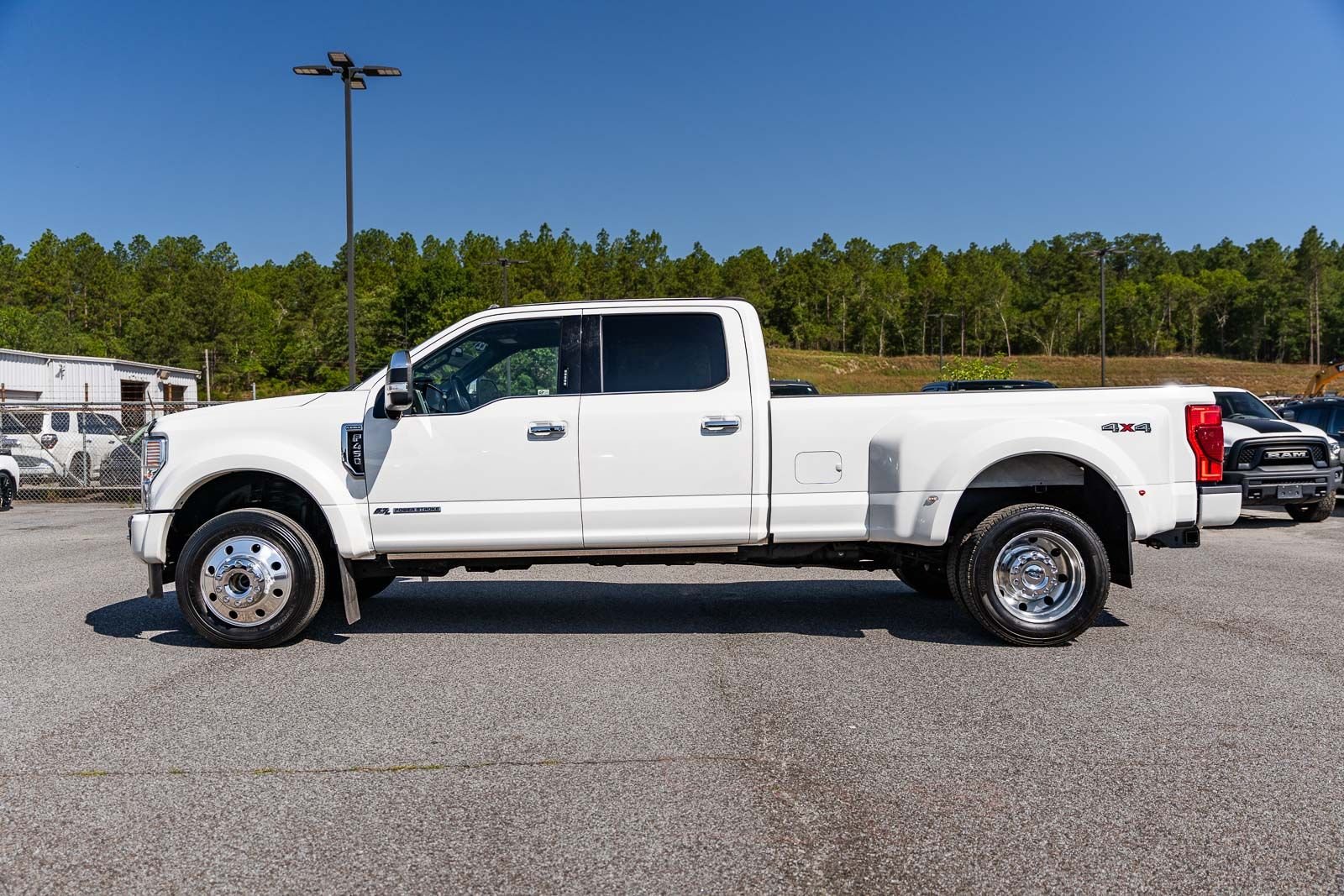 Certified Used 2022  Ford Platinum image 4