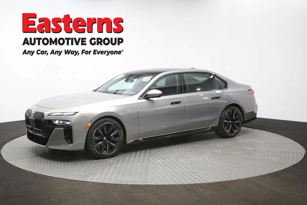 Used 2023 Gray BMW 760i xDrive image 61