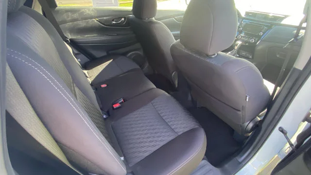 Used 2020 White Nissan SV image 11
