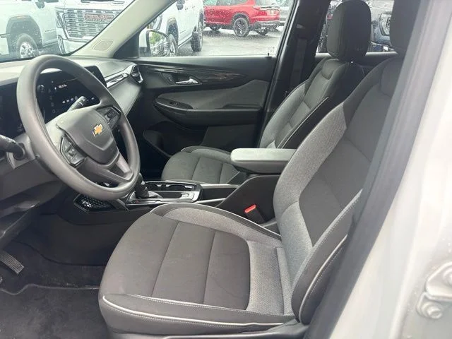 Used 2026 White Chevrolet LT image 11