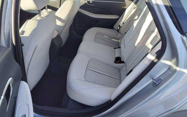 New 2026 Silver Hyundai SEL Sport image 10