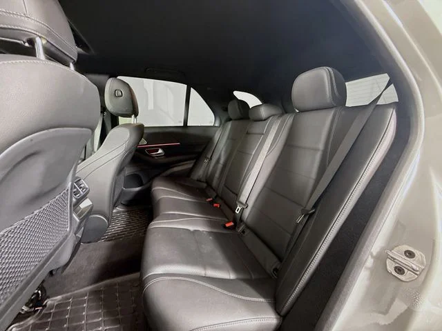 Used 2025 Gray Mercedes-Benz GLE 450e image 24