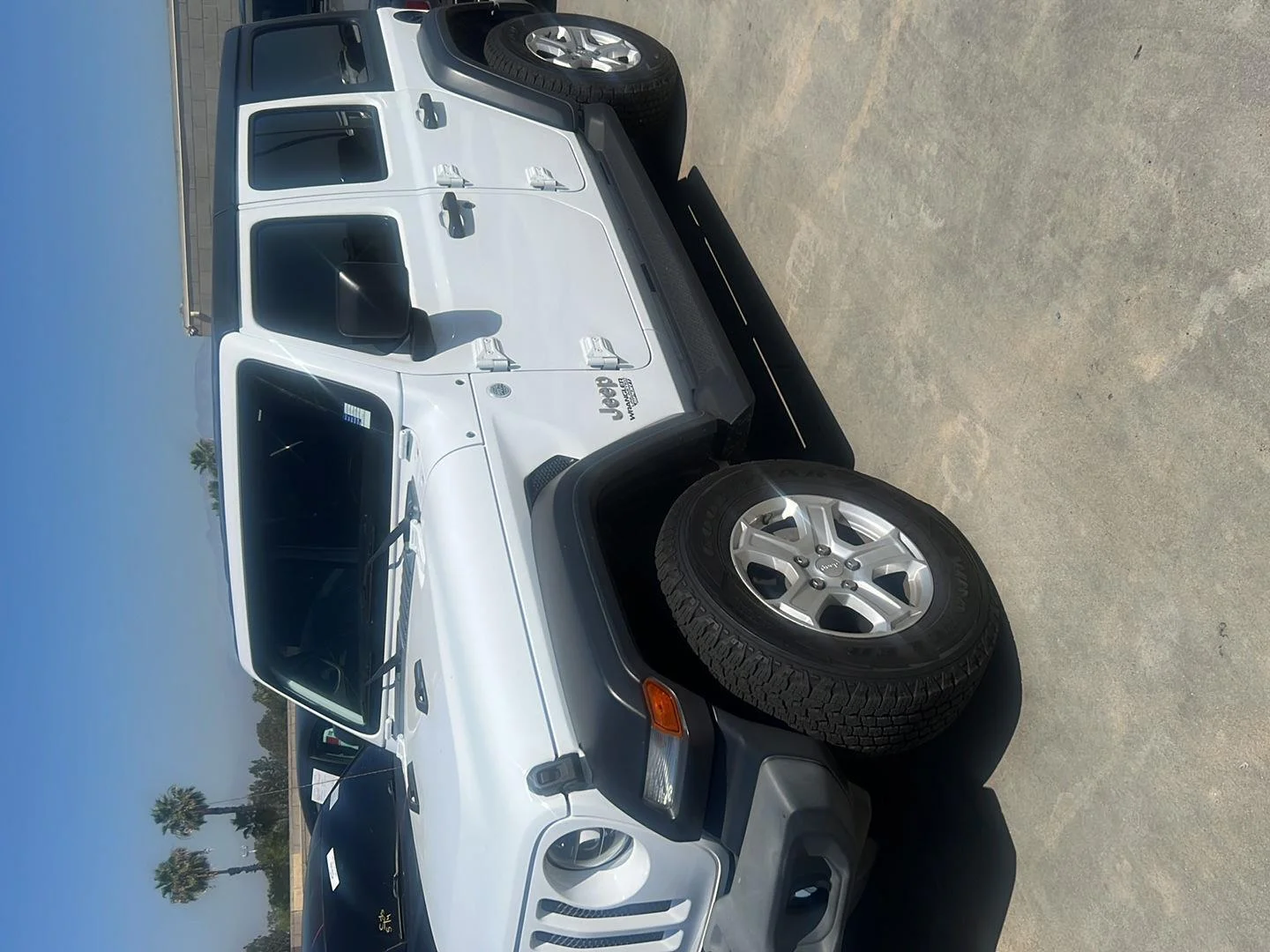 2020 Jeep Wrangler Sport S's photo