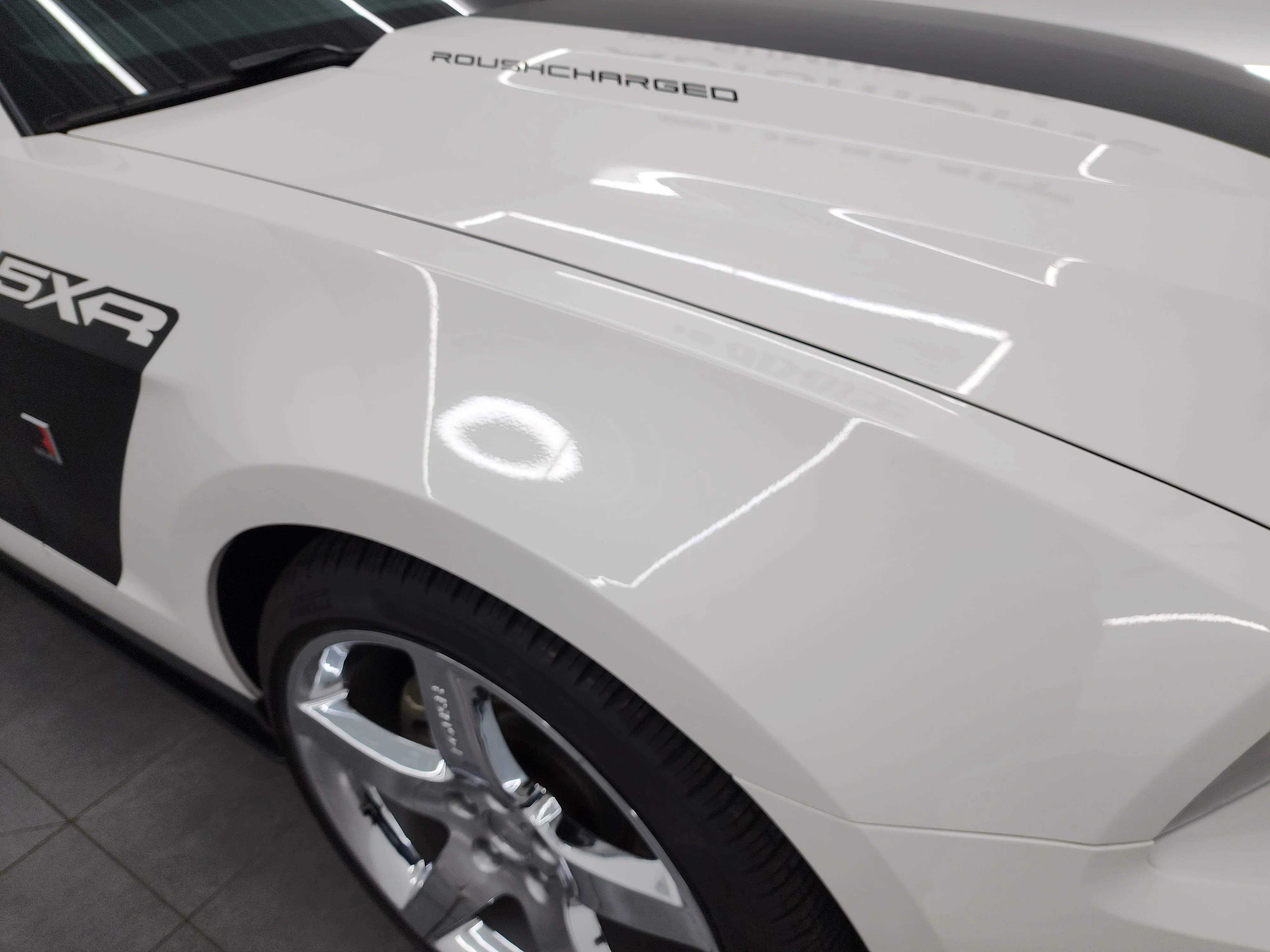 Used 2011 Performance White Ford GT Premium image 27