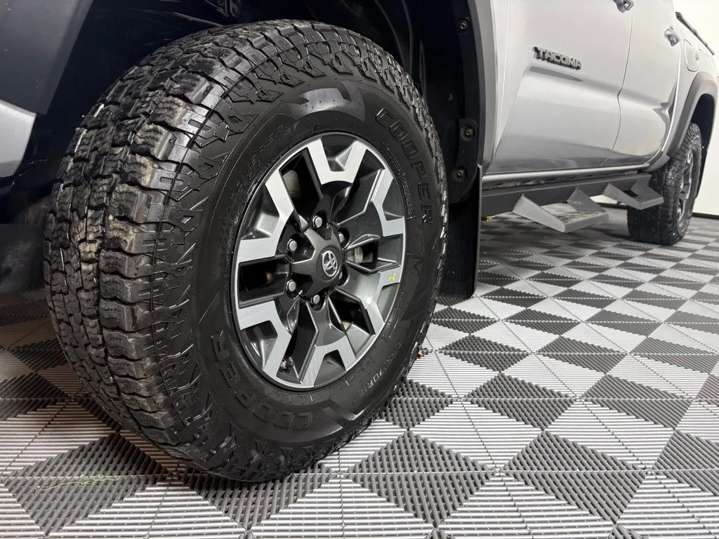 Used 2017 Silver Toyota TRD Off-Road image 13