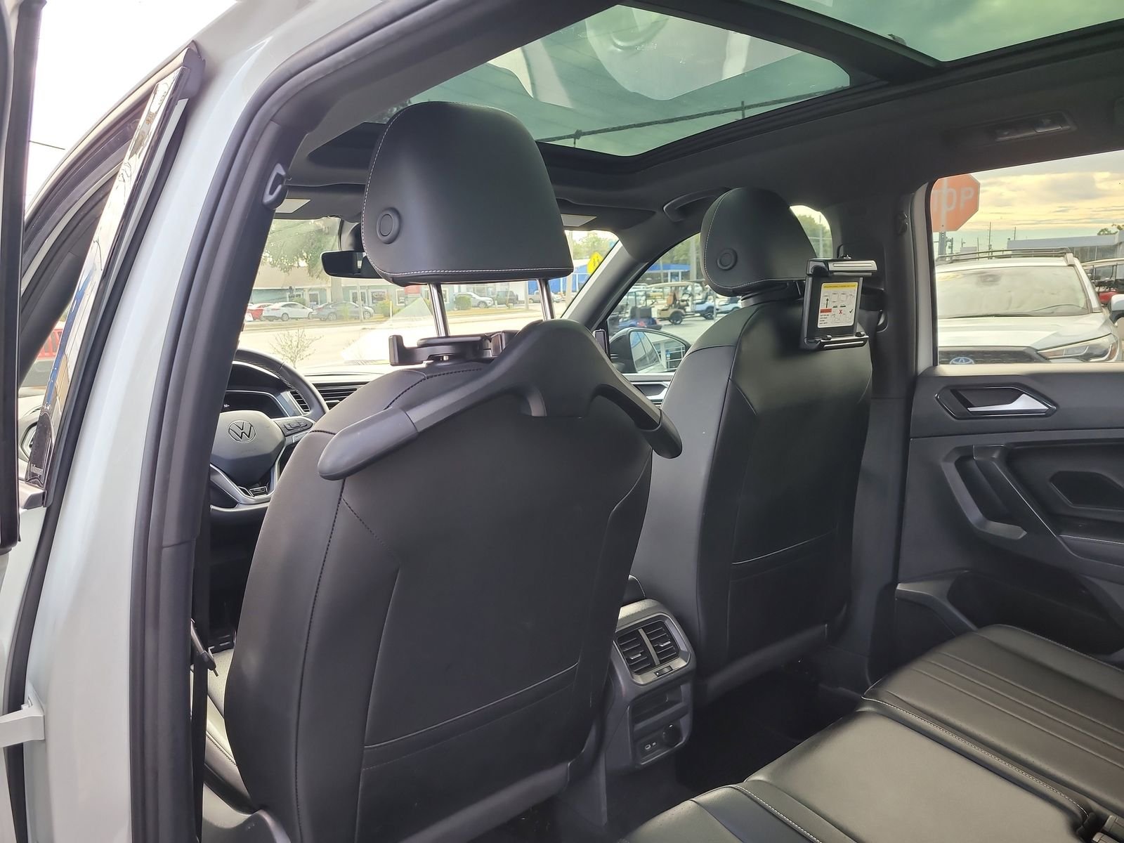 2023 Volkswagen Tiguan SE R-LINE BLACK - Photo 14