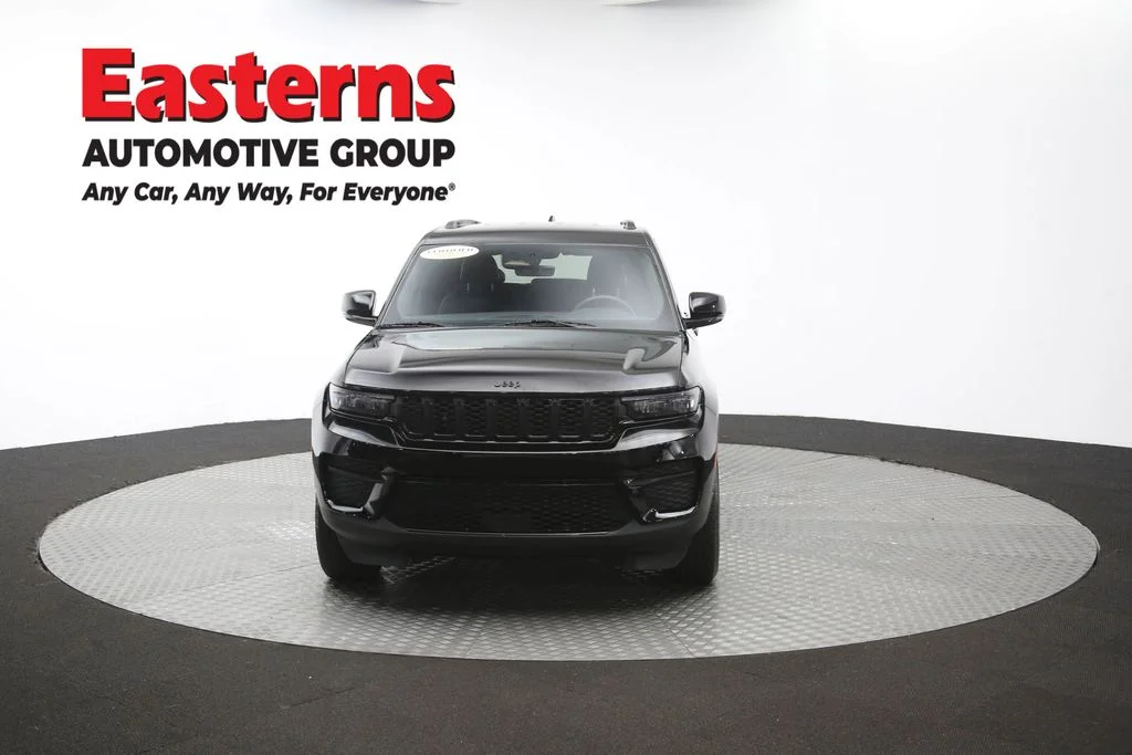 Used 2025 Black Jeep Altitude image 53