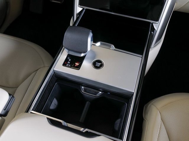 New 2026 Fuji White Land Rover SE image 14