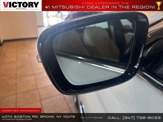 Used 2022 White BMW 530i image 31