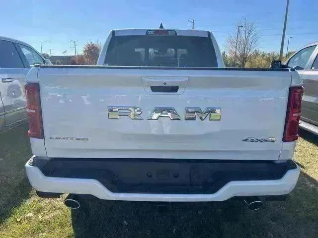 2026 RAM 1500 Limited - Photo 8