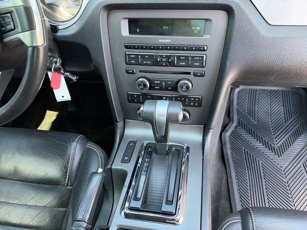 Used 2012  Ford V6 image 11