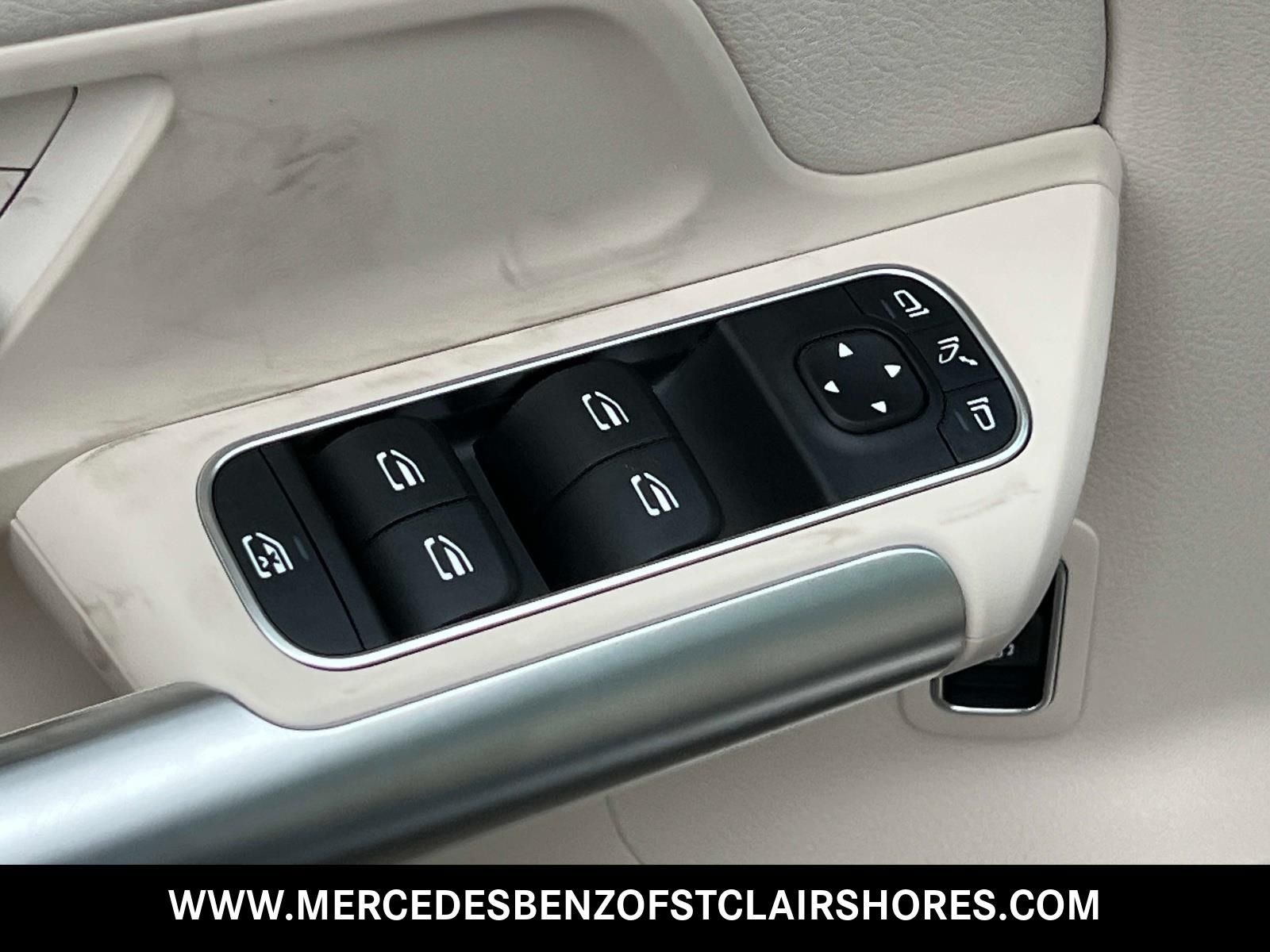 New 2026 Mountain Grey Metallic Mercedes-Benz GLA 250 image 16