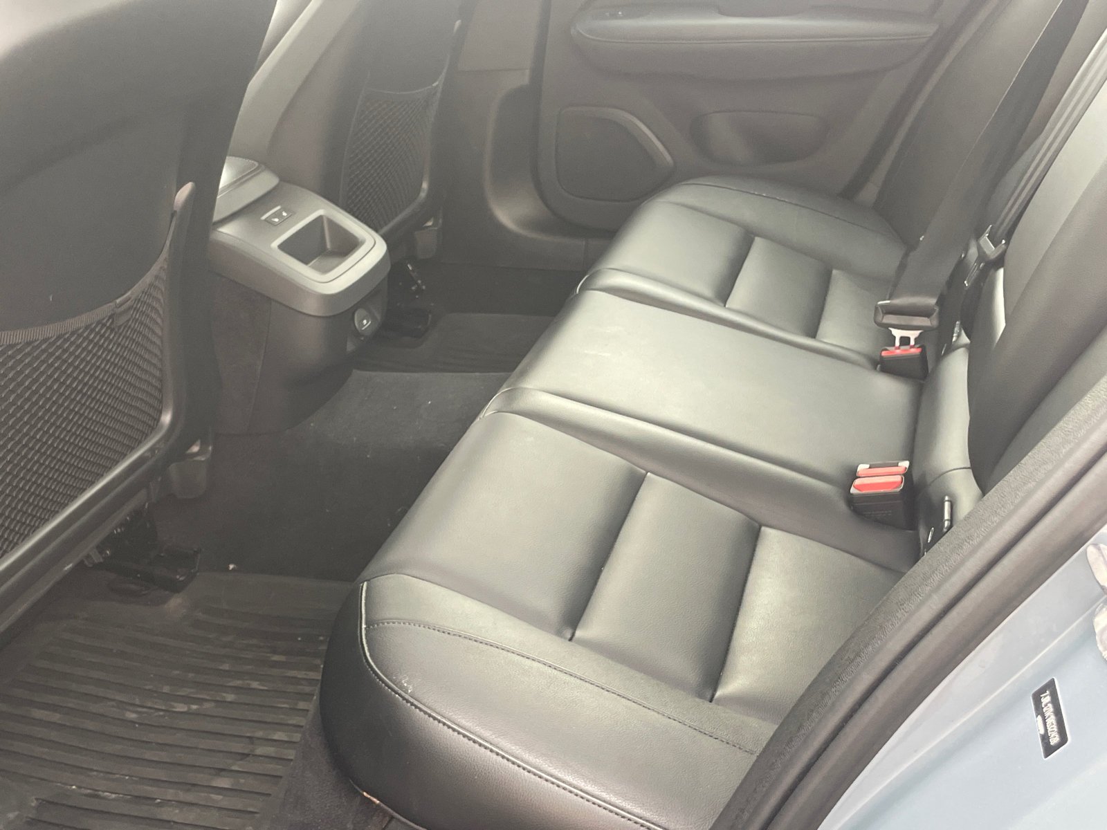 Used 2024 Thunder Grey Metallic Volvo Core Dark Theme image 23