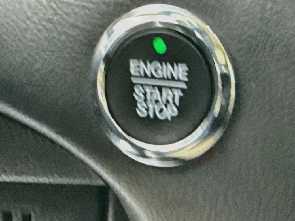 Used 2018 Red Ford SEL image 19