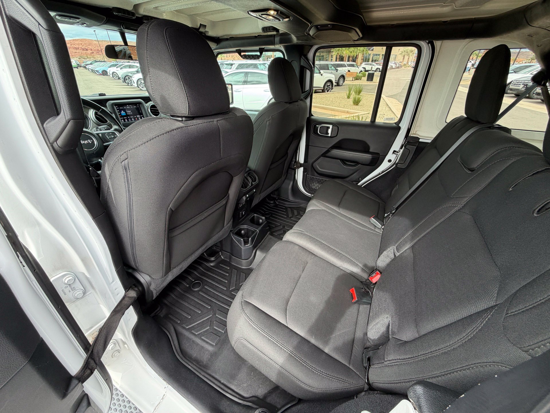 Used 2020 White Jeep Unlimited Sahara image 32