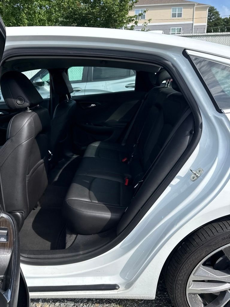 Used 2024 White Chevrolet LT image 3