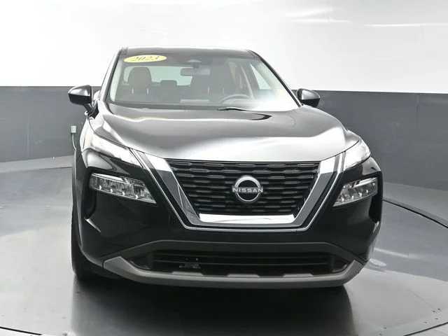 Used 2023 Black Nissan SV image 2
