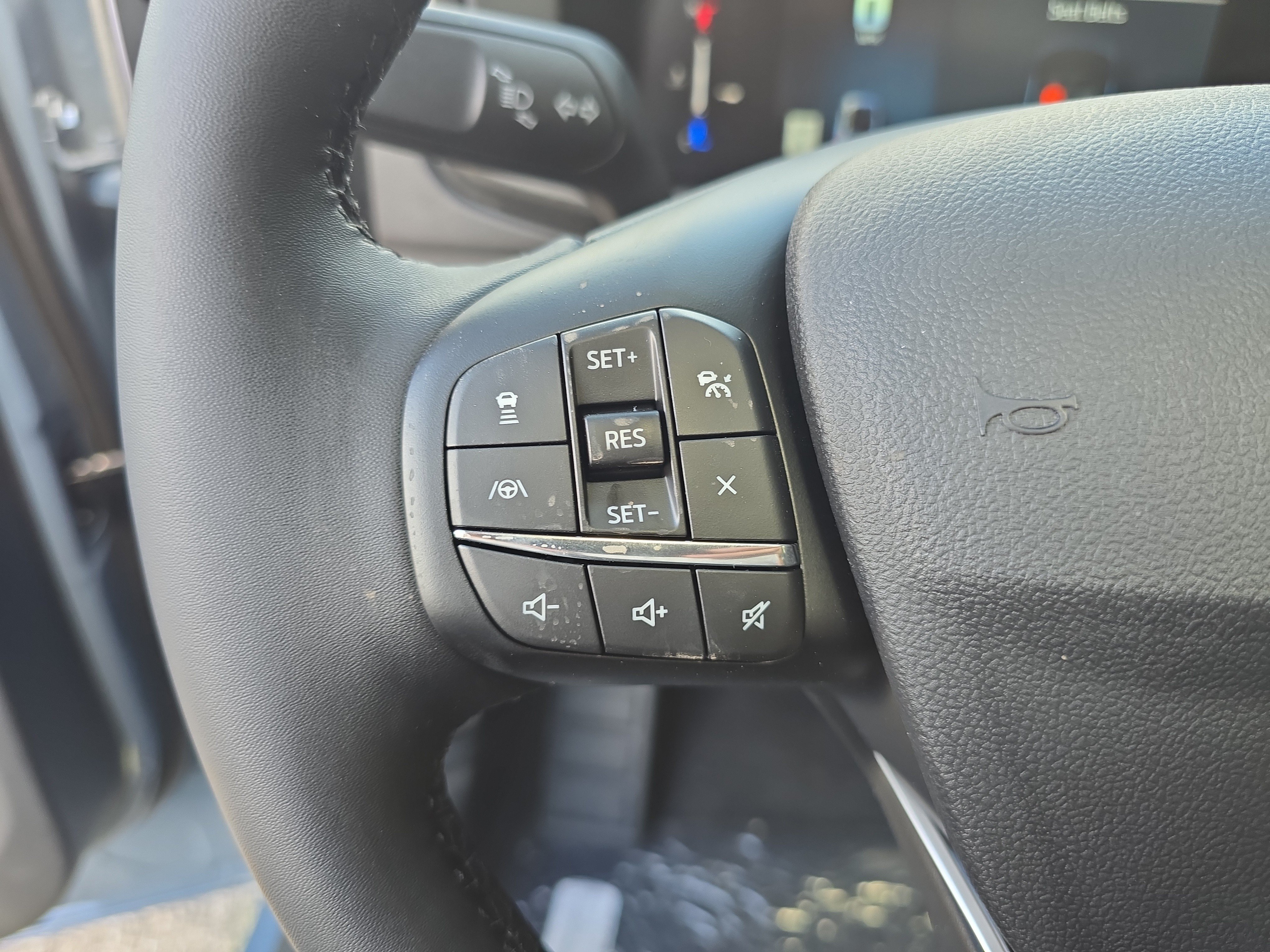 New 2026 Azure Gray Metallic Tri-Coat Ford Outer Banks® image 18