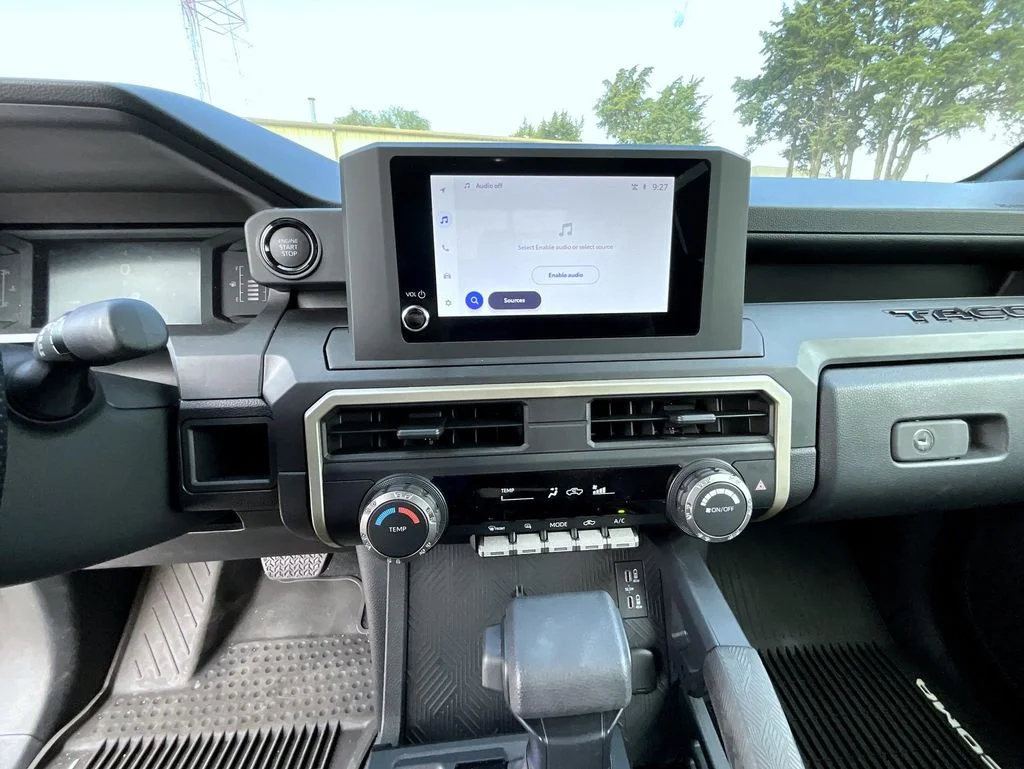 2025 Toyota Tacoma SR - Photo 15