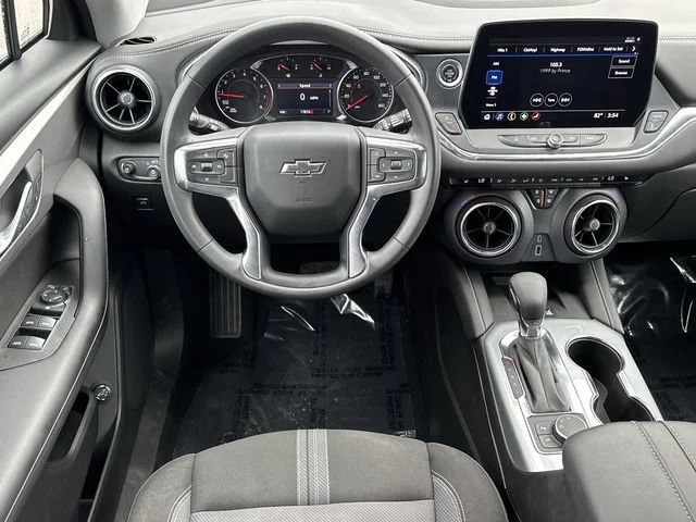 Photo 12