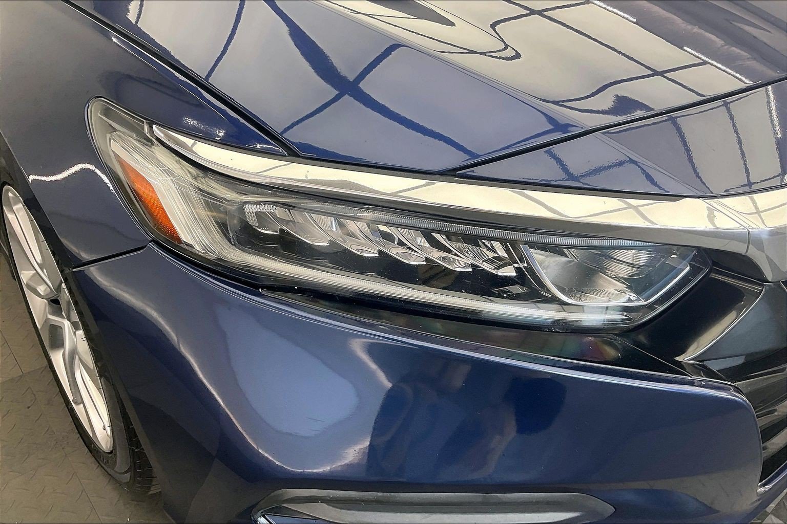 Used 2019 Blue Honda LX image 29