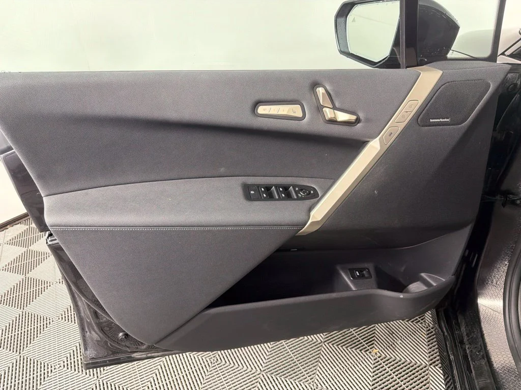 Certified Used 2024 Gray BMW xDrive50 image 21